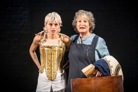 Emma Corrin (Orlando) and Deborah Findlay (Mrs Grimsditch) in Orlando.