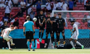 Trippier takes the free kick