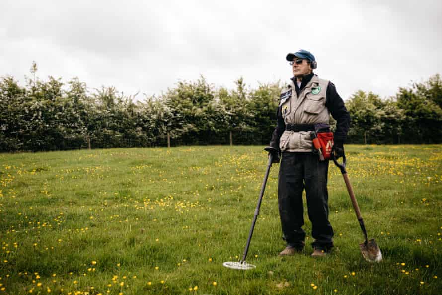 Bill travelled from the Black Country to detect in rural Herefordshire. Many of the members are from urban areas with limited access to green space and enjoy the opportunity to get out, exercising in the fresh air with their friends