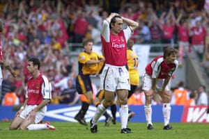 The 2000-01 season again saw Arsenal denied victory in a cup final when two late goals from Michael Owen gave Liverpool a 2-1 win in the FA Cup final.