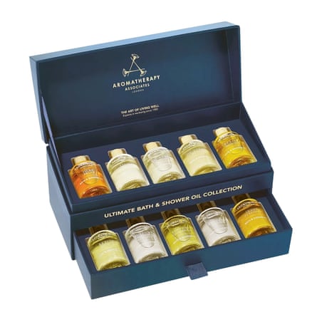 Blue box with 10 mini bottles of oil in 2 layers