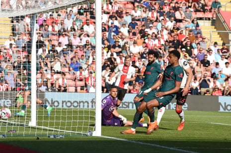 Cody Gakpo scores for Liverpool!