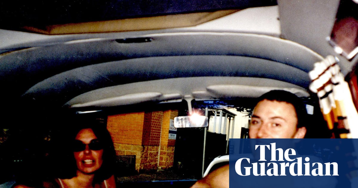 Police hope new photos will help find remains of British backpacker Peter Falconio 25 years after infamous murder