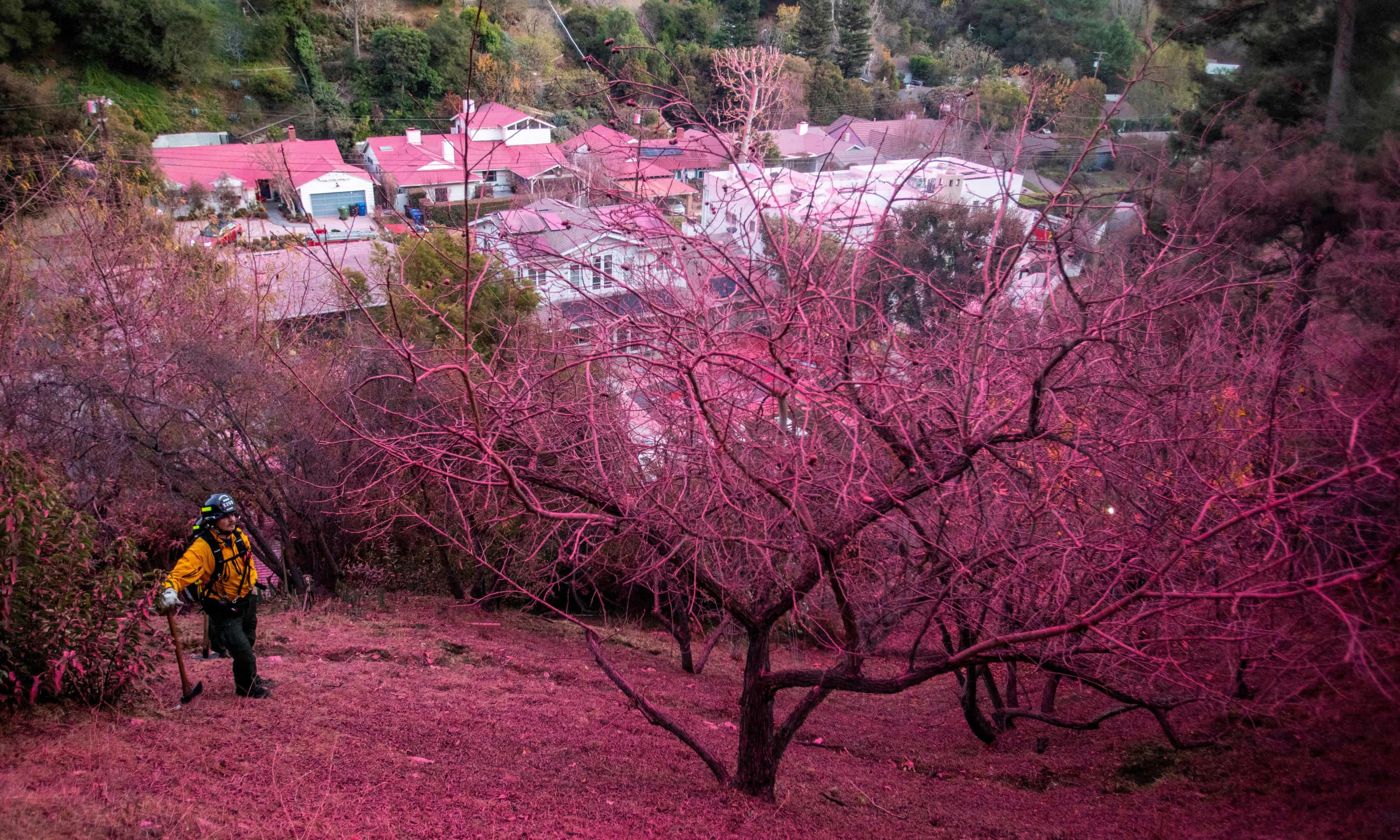24 Dead As Fire Crews Race To Tame Blazes Before Winds Return (huffpost.com)