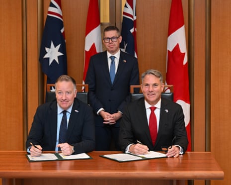 Australian Defence Minister Richard Marles and Canada’s Secretary of State Stephen Fuhr sign an agreement on export of an Over-the-Horizon Radar (OTHR) system.