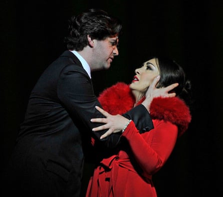 Zach Borichevsky and Kristina Mkhitaryan in La Traviata