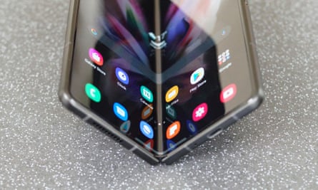 Galaxy Z Fold 3 review: Samsung's cutting-edge water resistant