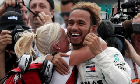 Lewis Hamilton Mother And Sisters