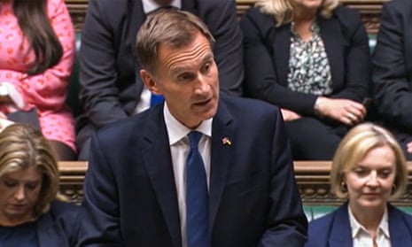 Jeremy Hunt outlines to MPs his plans to roll back Liz Truss’s mini-budget.
