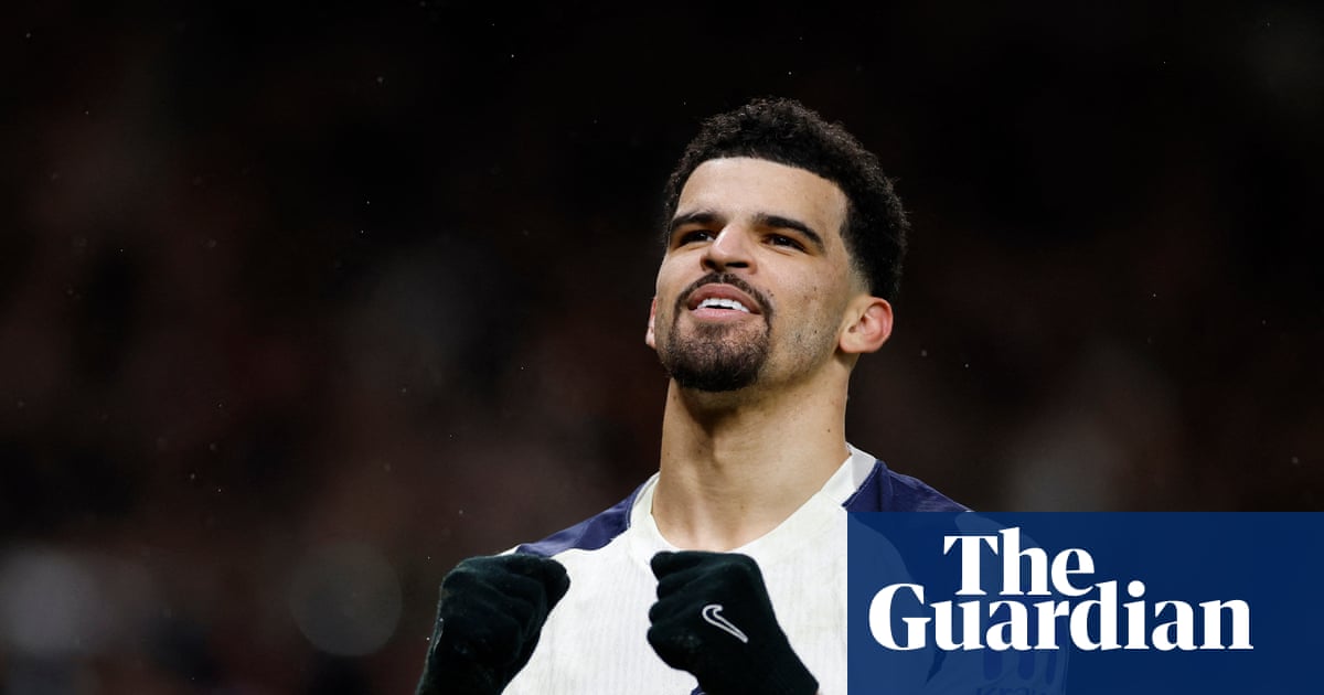 Solanke's magic stuns City and Arsenal go six points clear Football Weekly