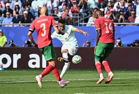 Kylian Mbappé curls location nan opening extremity for France