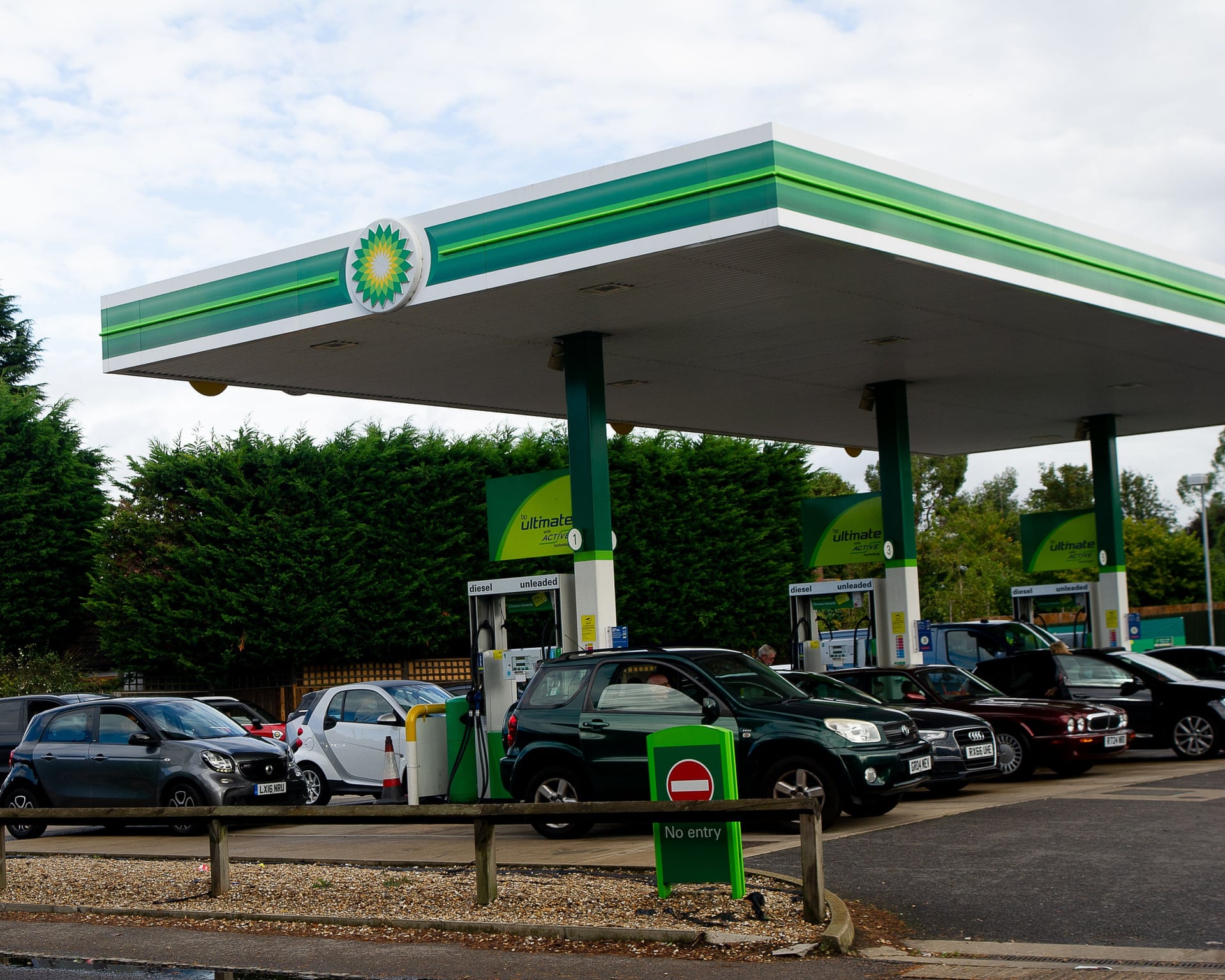 Photo: The Guardian UK Diesel Price Hits £2 a Litre for First Time, RAC Says