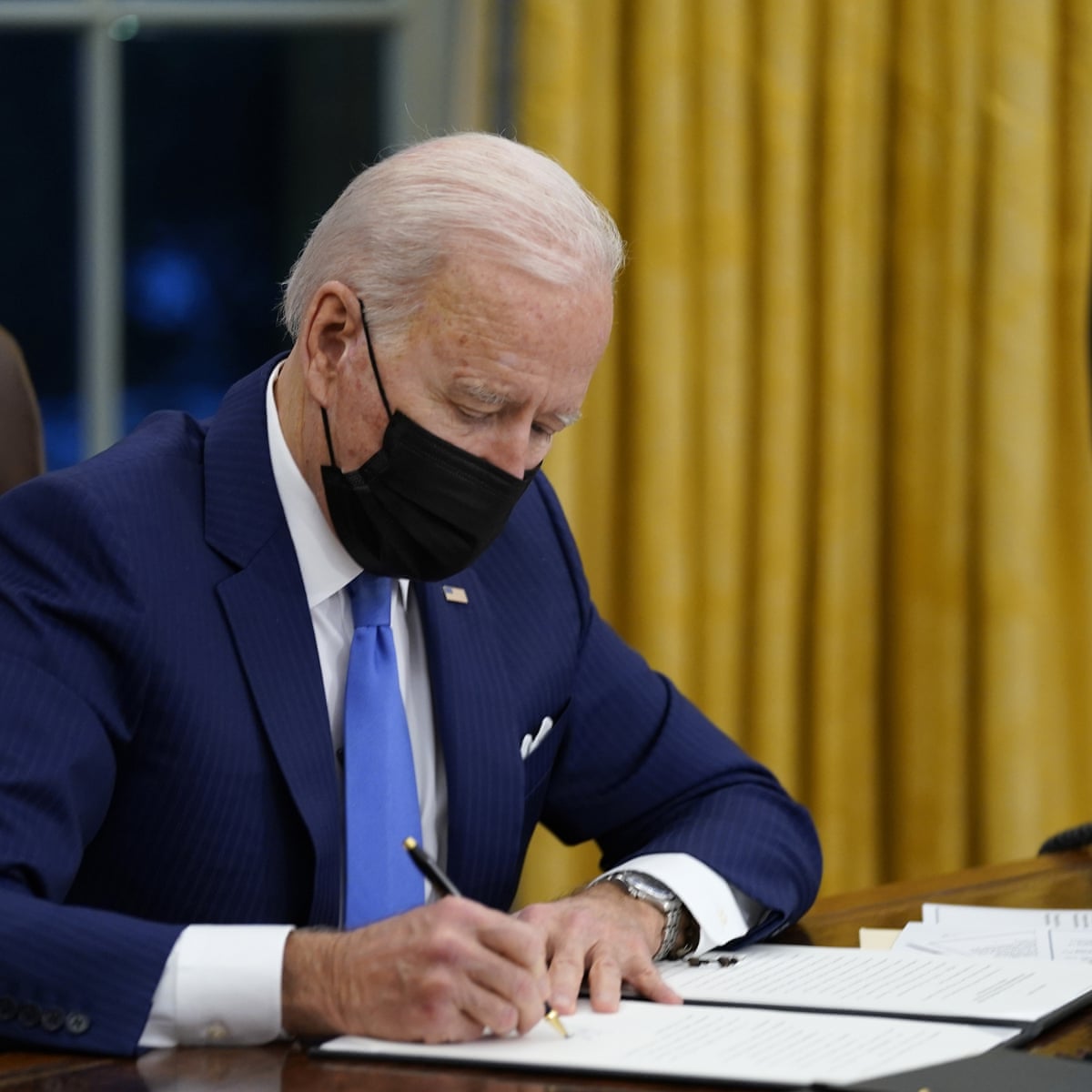 Biden Pledges To Undo Moral Shame Of Trump Era With New Orders On Immigration As It Happened Us News The Guardian Biden Pledges To Undo Moral Shame Of Trump Era With New Orders On Immigration As It Happened Us News The Guardian
