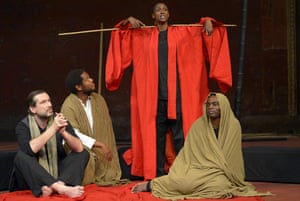 a scene from Battlefield at the Bouffes du Nord theatre, Paris, in 2015.