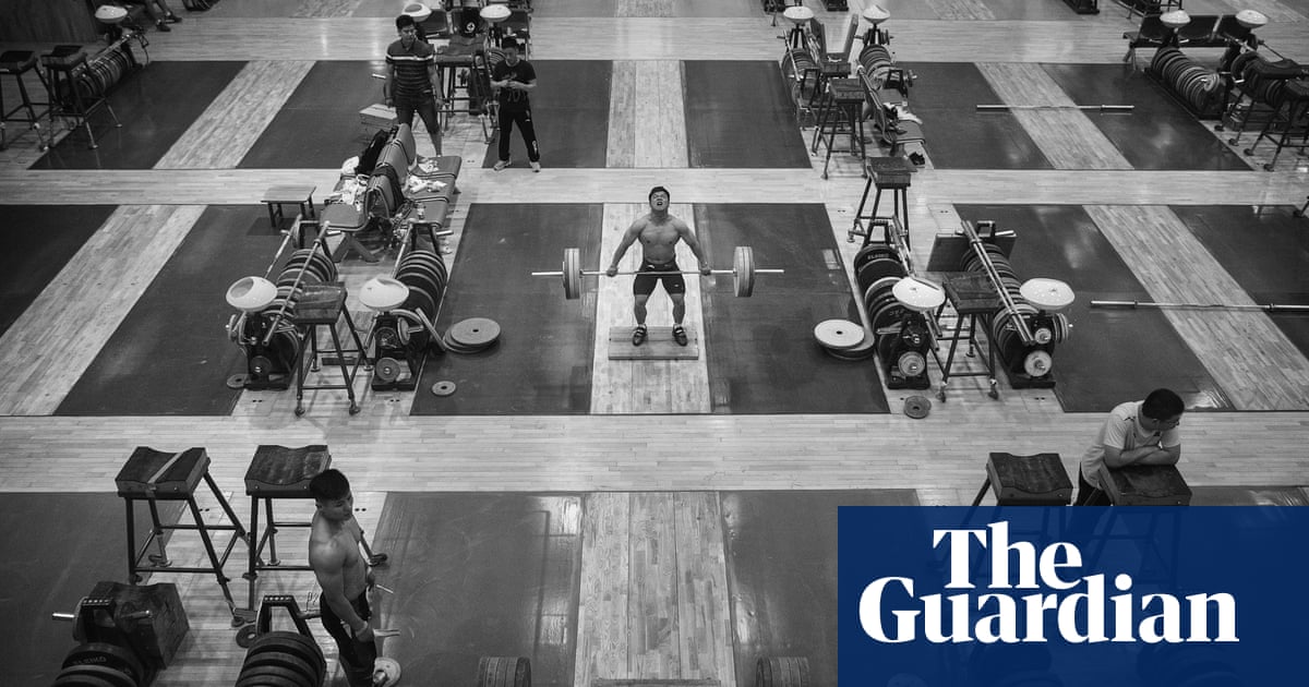 China S Weightlifting Powerhouse Readies For Rio Olympics In