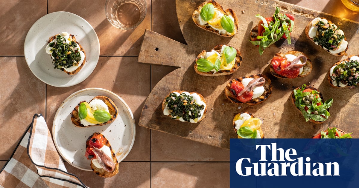 Отрупани със зеленчуци сирене и понякога малко риба – независимо