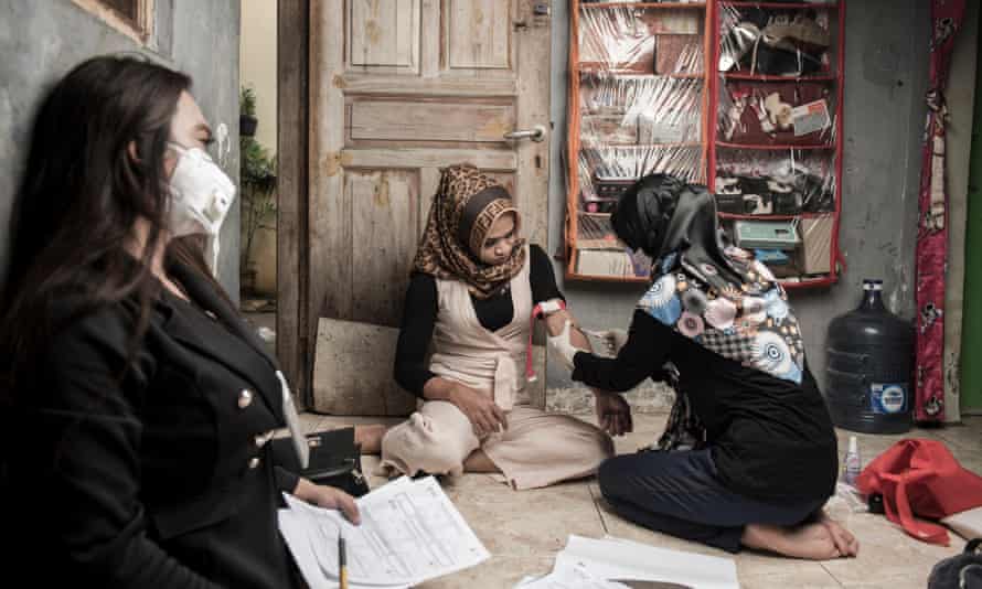 « Femme trans entre couleur et voix » Yoppy Pieter a documenté les femmes transgenres à Jakarta, en Indonésie