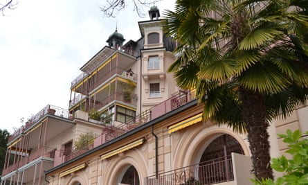 The Belle Époque building at Quai des Fleurs where Freddie Mercury lived.