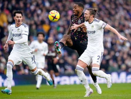 Max Wöber helps shut out Brentford on first start but Leeds cannot find winner | Premier League 1 Brentford’s Ivan Toney vies for the ball with Luke Ayling of Leeds