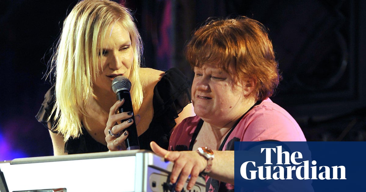 Jo Whiley misses BBC Radio 2 show after sister hospitalised with Covid