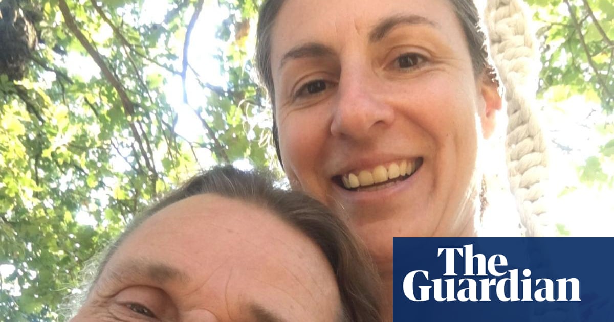 Off-grid UK-Australian couple given more access to children who were removed from home in Italy