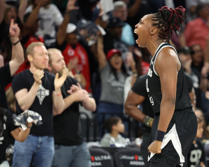 Unyielding Aces rally late to edge Mercury in WNBA finals opener
