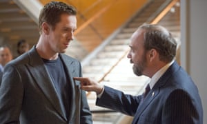 Like Foreman v Ali … Axelrod slugs it out with US attorney Chuck Rhoades (Paul Giamatti).