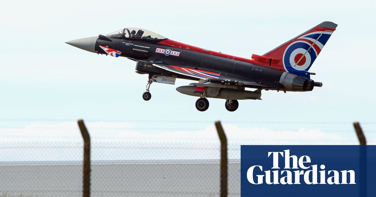 UK to change law to stop RAF pilots training Chinese military, says minister