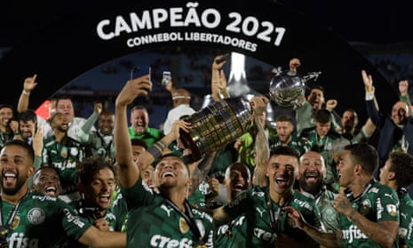 Palmeiras players celebrate after beating Flamengo in the final of the Copa Libertadores
