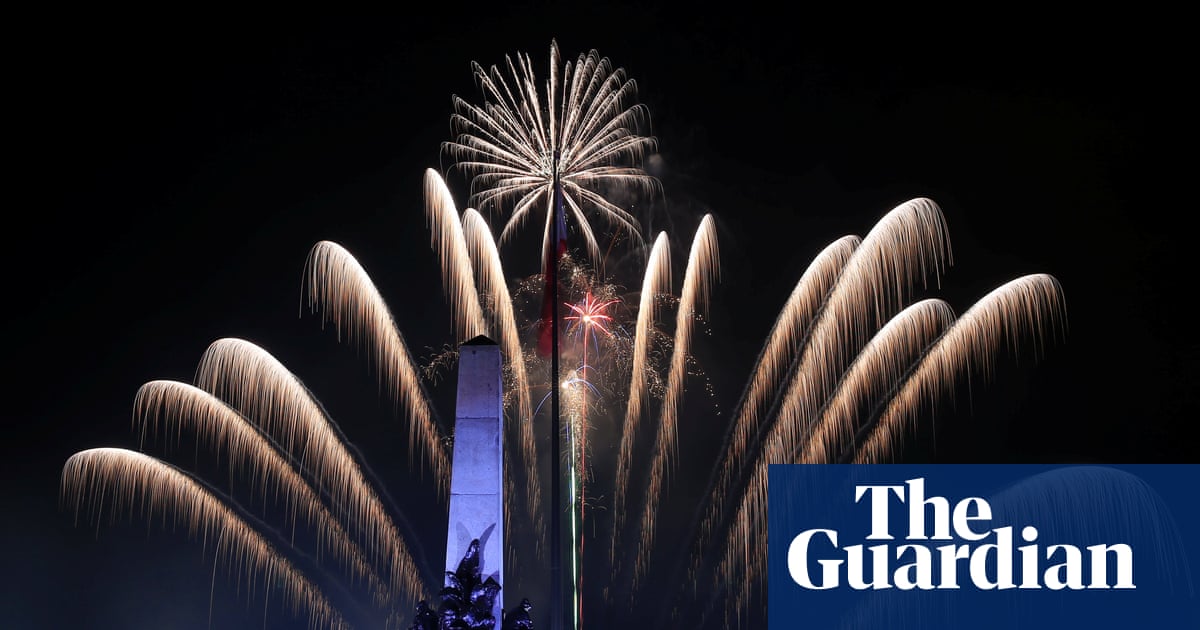 New year’s eve 2016 celebrations – in pictures New Year’s Eve 2016 celebrations – in pictures | Life and style | The