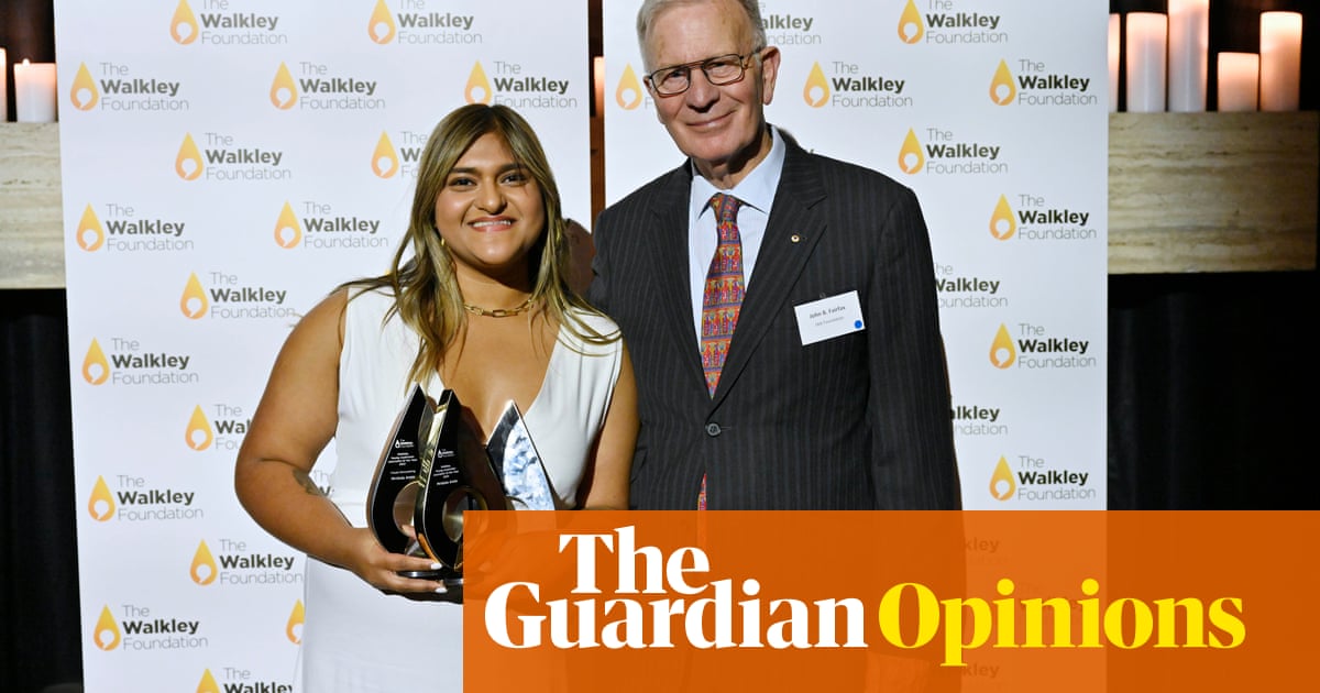 The winner is … John B Fairfax as the Walkley donor’s Nine quip leads to nervous laughs | Weekly Beast