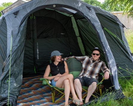 Kelty Low Loveseat.