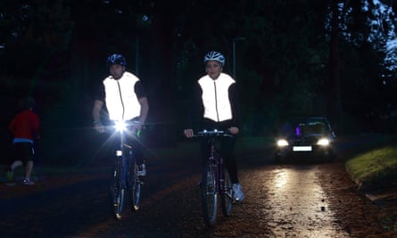 Cyclists wearing Proviz gilets.