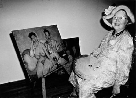 « Une façon de voir les secrets »… Alice Neel dans son atelier, dans les années 1980.