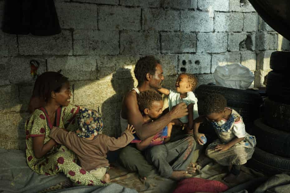 A displaced family in a camp behind the UN offices in Hodeidah in January 2018.