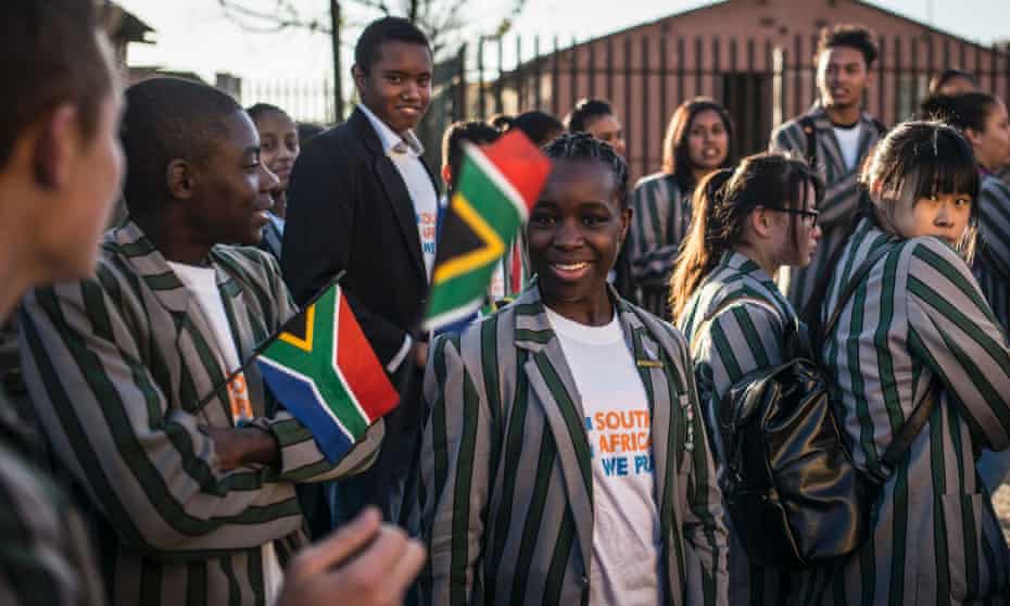 studenții Sud-Africani se adună la Soweto pe 11 iunie 2016 la un marș organizat pentru a comemora 40 de ani de la răscoala Soweto.
