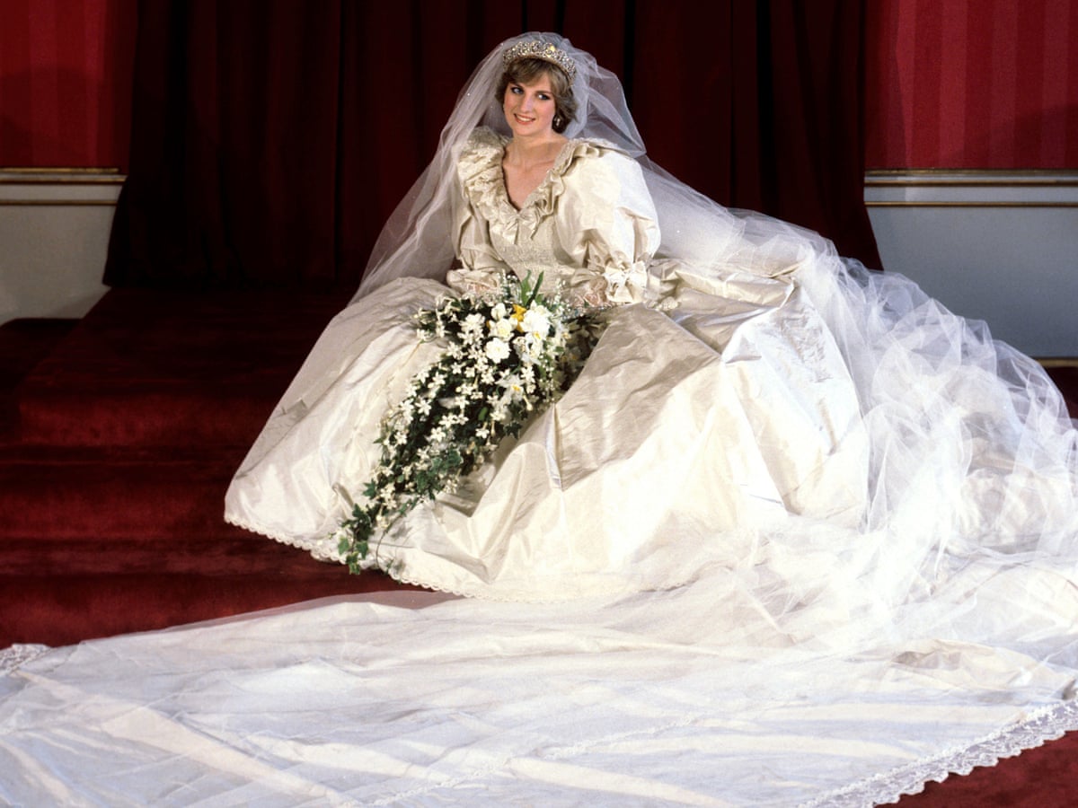 princess diana wedding dress replica Danbury Mint "the Princess Diana Bride Doll" Royal Wedding Dress Original Box