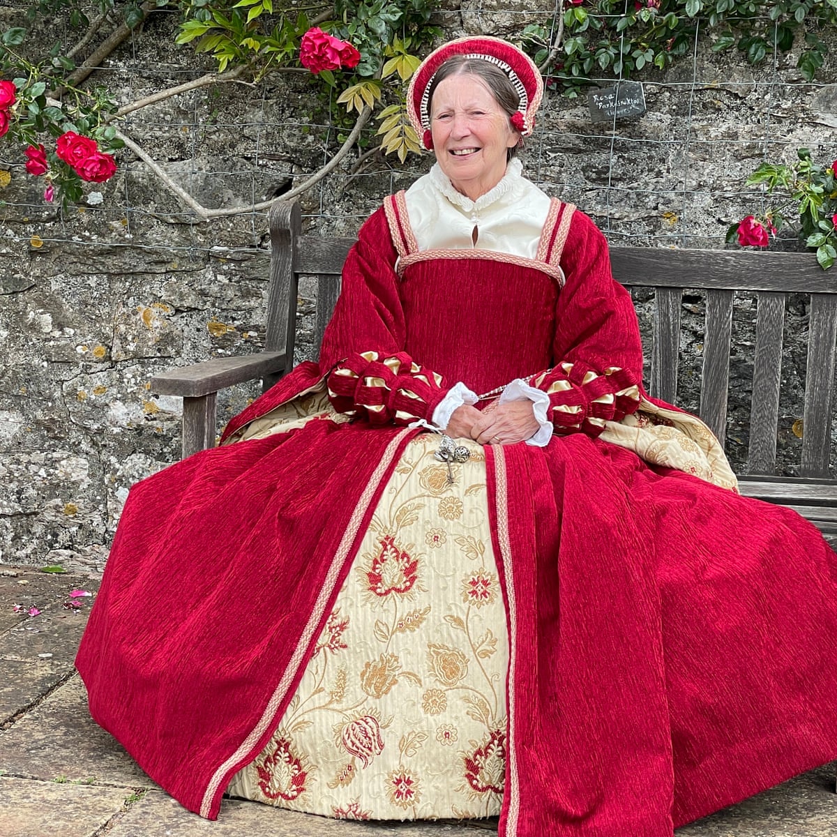 dressing a tudor lady Dressing Up As A Tudor Lady with After Elizabeth