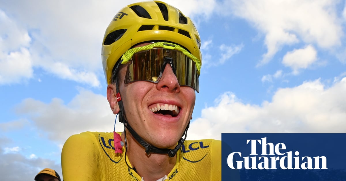 Tadej Pogacar trở lại Vuelta a España nhằm hoàn tất bộ ba Grand Tour (Ảnh: Dario Belingheri/Pool Getty/AP)