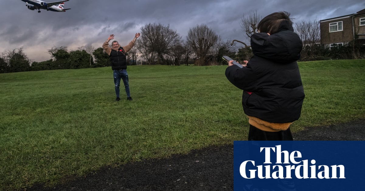 What would Heathrow third runway mean for pollution, emissions and noise? | Heathrow third runway What would Heathrow third runway mean for pollution, emissions and noise? | Heathrow third runway