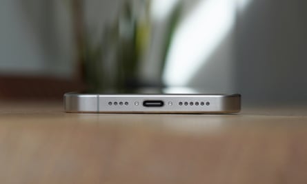 Apple Might Finally Bring USB-C to iPhone 15 - Video - CNET