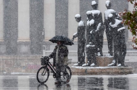 Heavy snowfall in Skopje.