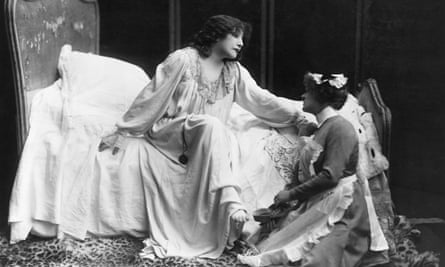 Sarah Bernhardt as the consumptive courtesan Marguerite Gautier/Camille in La Dame aux Camélias, circa 1913.