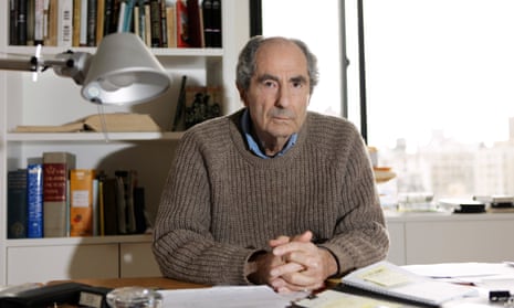 Philip Roth in his New York apartment in 2011.