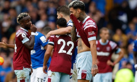 West Ham’s players show their dejection following the 1-0 defeat at Everton.