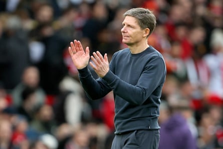 Oliver Glasner, manager of Crystal Palace applauds the fans