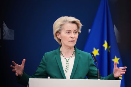 Ursula von der Leyen stands behind a lectern.