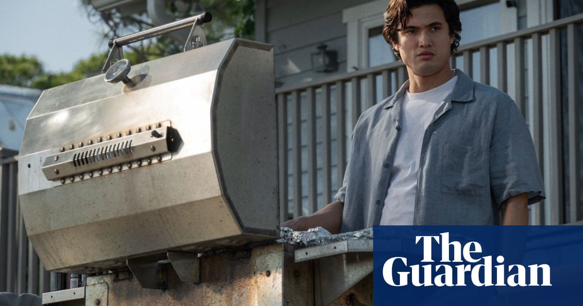 Вили Фуалау бивш съпруг на Мери Кей Летурно в законно