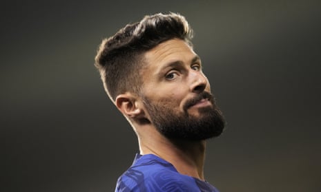 World Cup 2022: news and buildup to Argentina v Croatia semi-final – live | World Cup 2022 10 France's Olivier Giroud looks on during a training session at the Jassim Bin Hamad stadium in Doha on Monday.