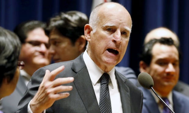 Governor Jerry Brown treated attempts by Rick Perry of Texas to woo businesses from California with disdain.